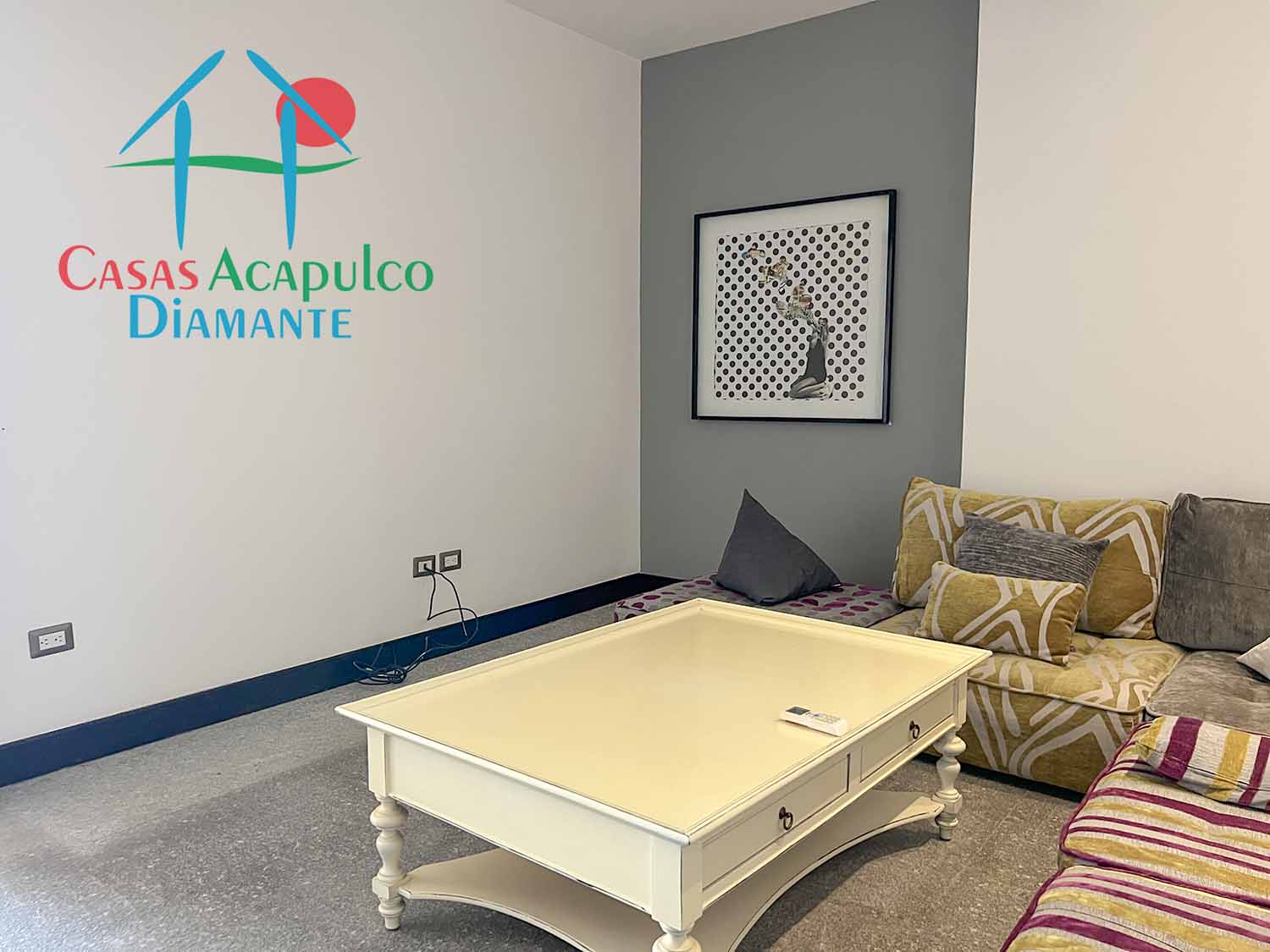 Ocean Front 108 - Sala de televisión 4